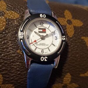 Tommy Hilfiger Vintage Petite Tiny Women's Watch‎ Blue Bezel & Leather Band NWOT